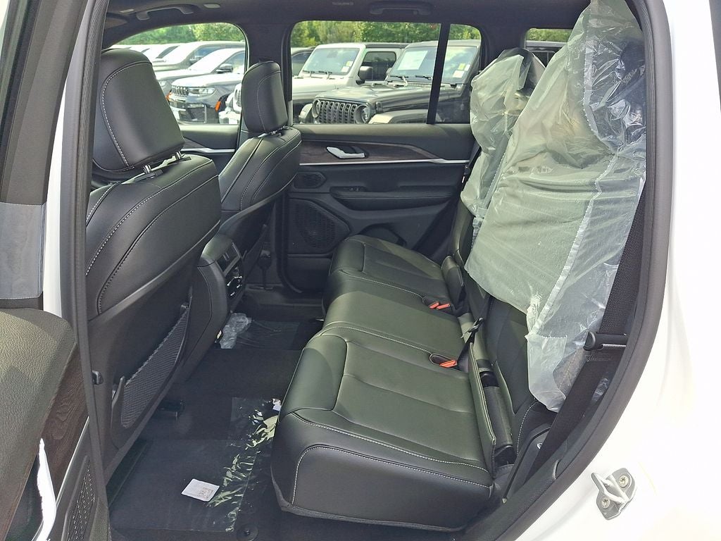 2027 Jeep Grand Cherokee Limited
