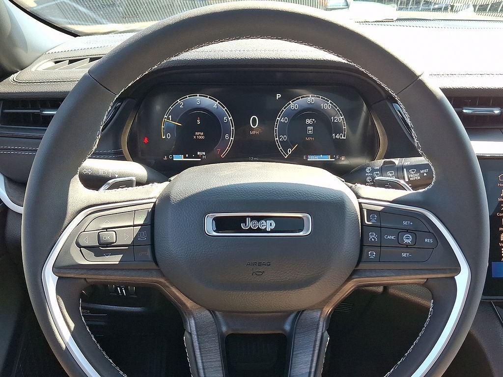 2027 Jeep Grand Cherokee GRAND CHEROKEE LIMITED 4X4