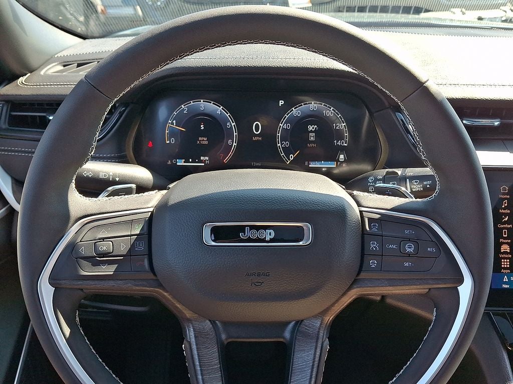 2027 Jeep Grand Cherokee GRAND CHEROKEE LIMITED RESERVE 4X4