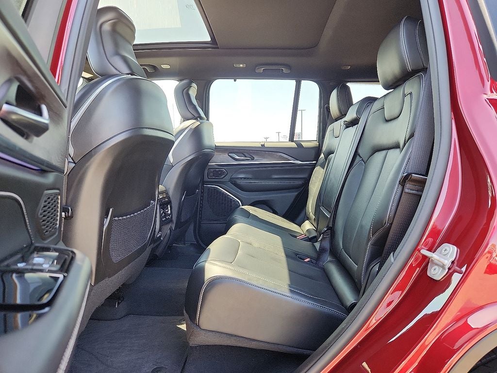 2022 Jeep Grand Cherokee Overland 4x4