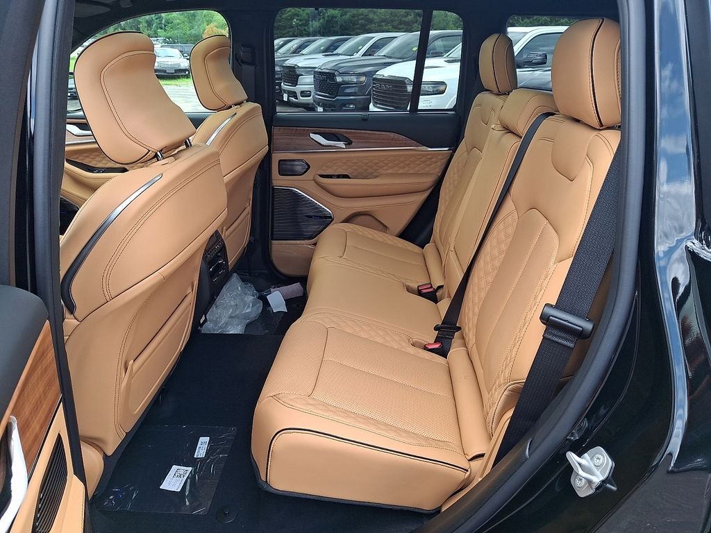 2027 Jeep Grand Cherokee Summit