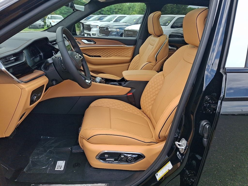 2027 Jeep Grand Cherokee Summit