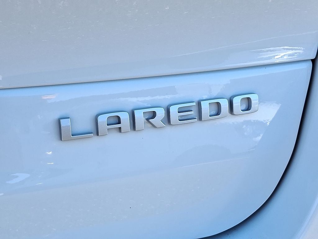 2025 Jeep Grand Cherokee GRAND CHEROKEE L LAREDO X 4X4