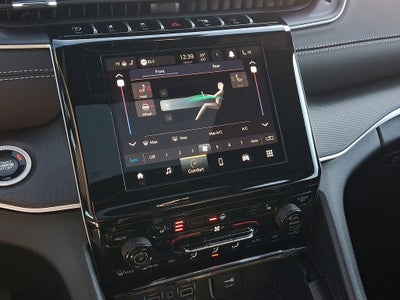 2025 Jeep Grand Cherokee GRAND CHEROKEE L LAREDO X 4X4