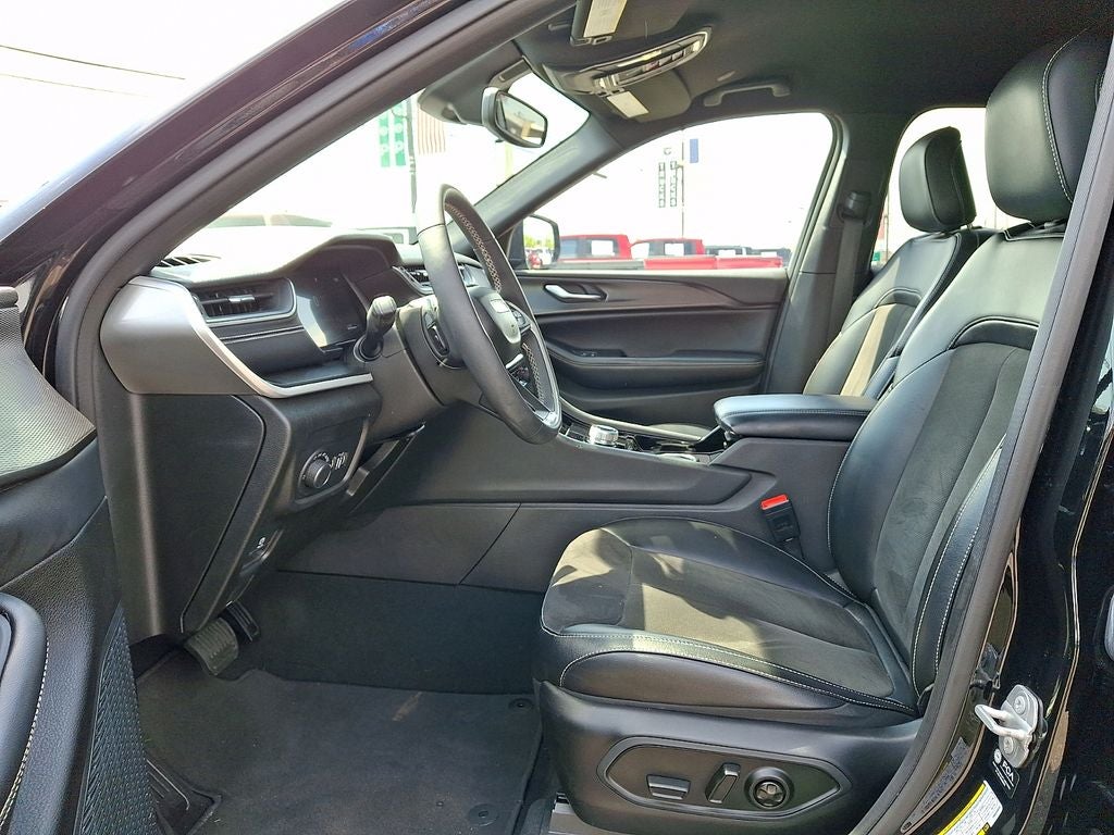 2023 Jeep Grand Cherokee L Altitude 4x4