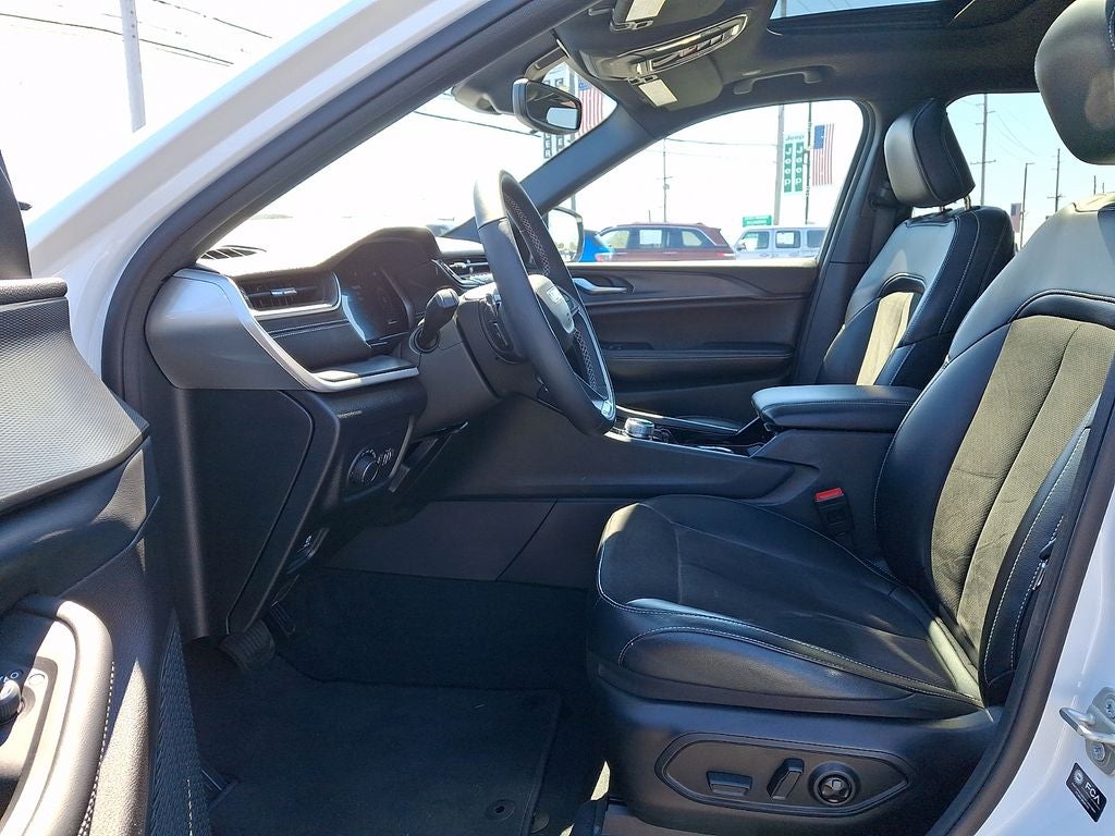 2023 Jeep Grand Cherokee L Altitude 4x4
