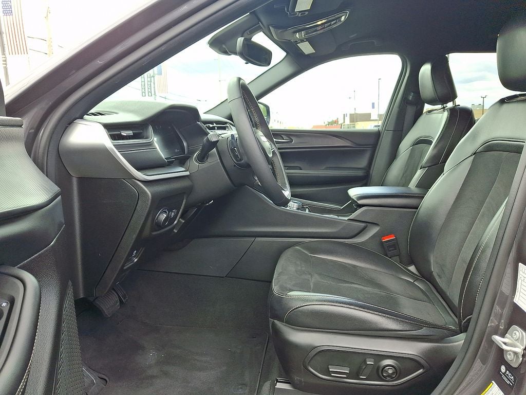 2024 Jeep Grand Cherokee L Altitude 4x4