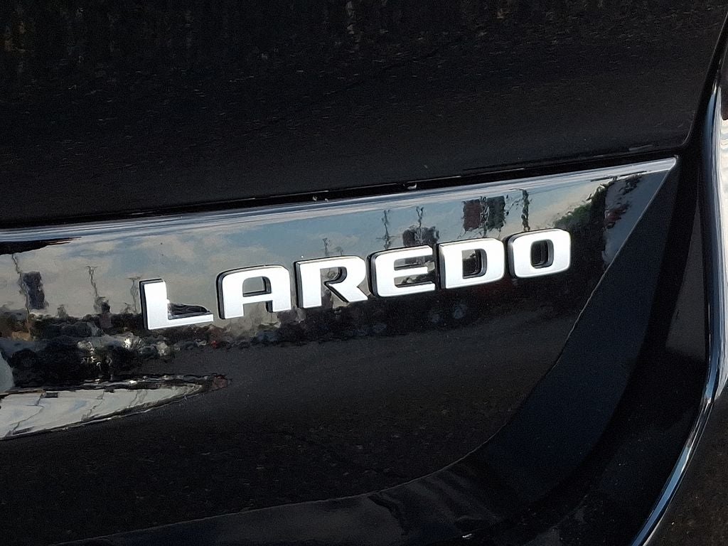 2025 Jeep Grand Cherokee GRAND CHEROKEE L LAREDO X 4X4