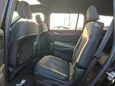 2025 Jeep Grand Cherokee GRAND CHEROKEE L LAREDO X 4X4