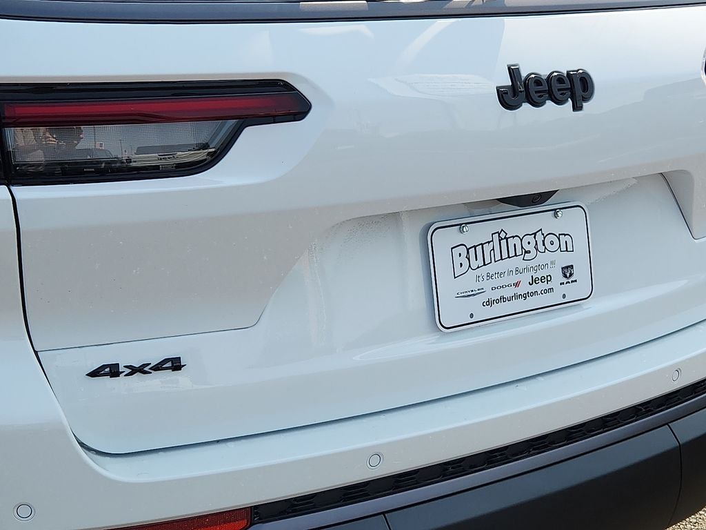 2026 Jeep Grand Cherokee L GRAND CHEROKEE L LAREDO ALTITUDE 4X4