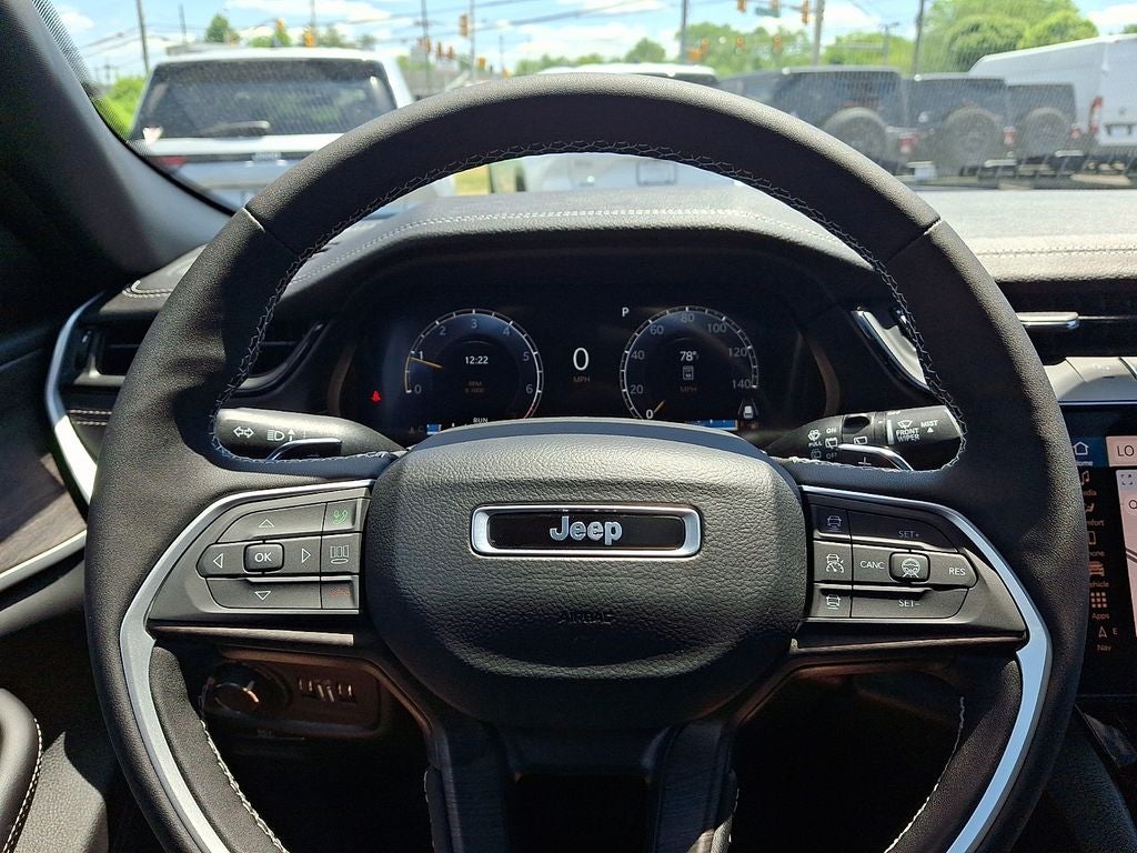 2026 Jeep Grand Cherokee L GRAND CHEROKEE L LAREDO ALTITUDE 4X4
