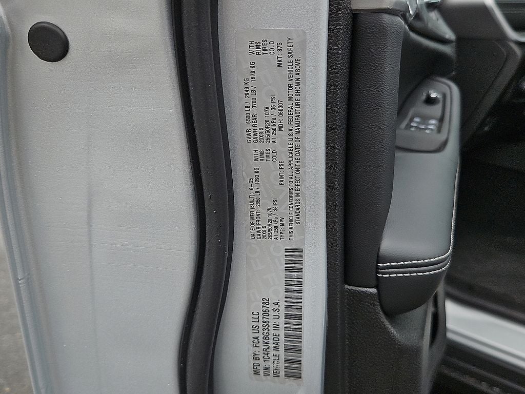 2025 Jeep Grand Cherokee GRAND CHEROKEE L LIMITED 4X4