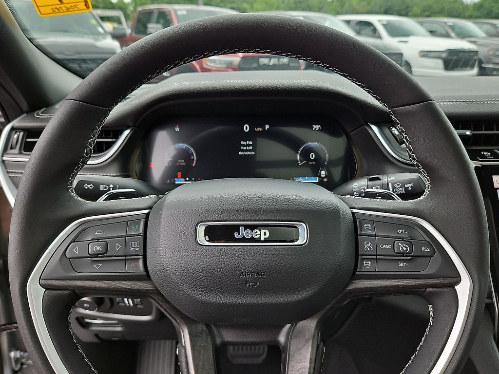 2025 Jeep Grand Cherokee GRAND CHEROKEE L LIMITED 4X4