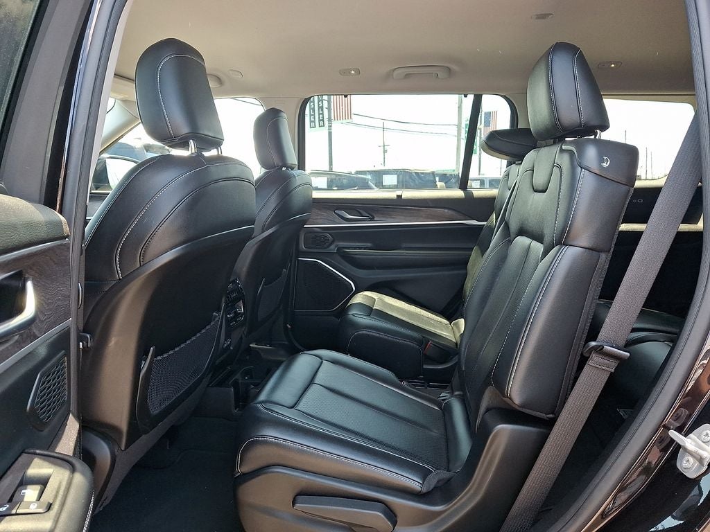 2022 Jeep Grand Cherokee L Limited 4x4