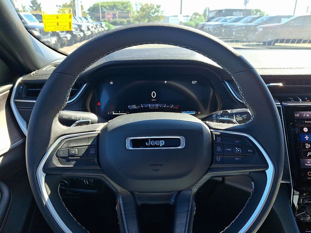 2025 Jeep Grand Cherokee GRAND CHEROKEE L LIMITED 4X4