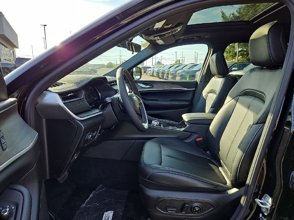 2027 Jeep Grand Cherokee L GRAND CHEROKEE L LIMITED 4X4