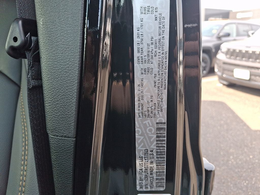 2026 Jeep Gladiator GLADIATOR SAHARA 4X4