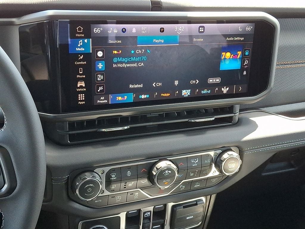 2026 Jeep Gladiator GLADIATOR MOJAVE 4X4