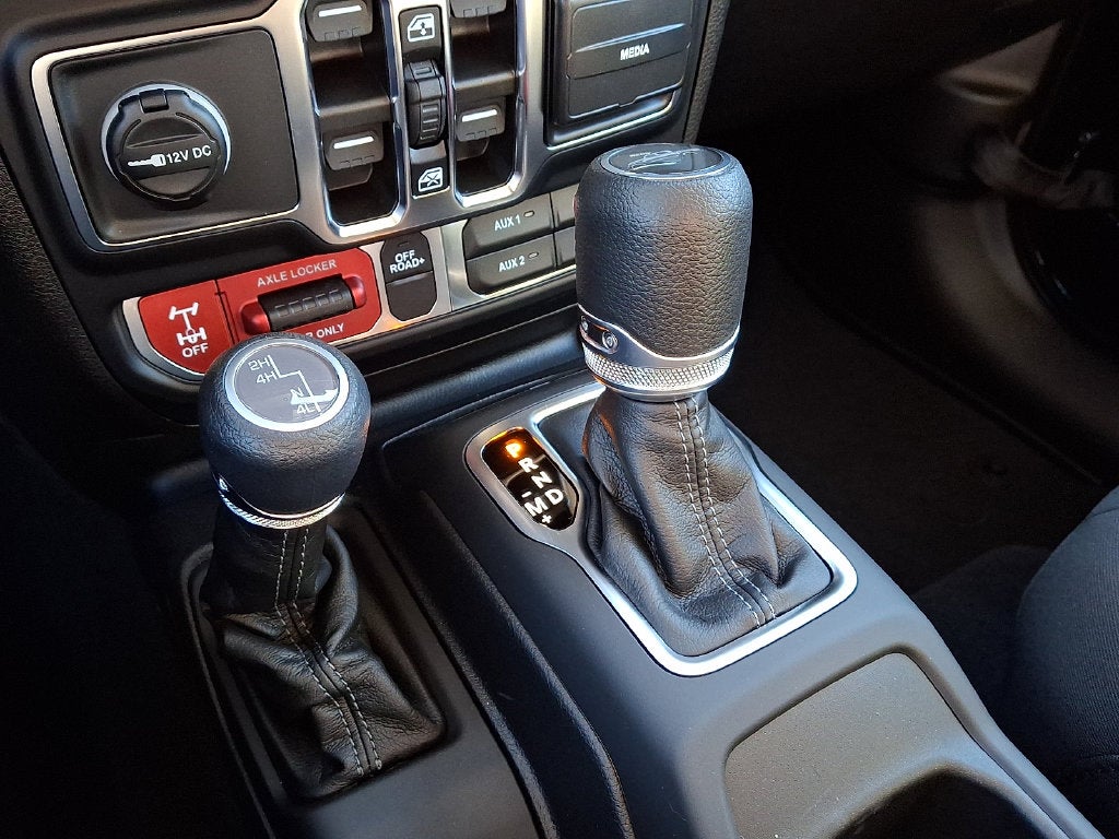 2027 Jeep Gladiator GLADIATOR MOJAVE 4X4