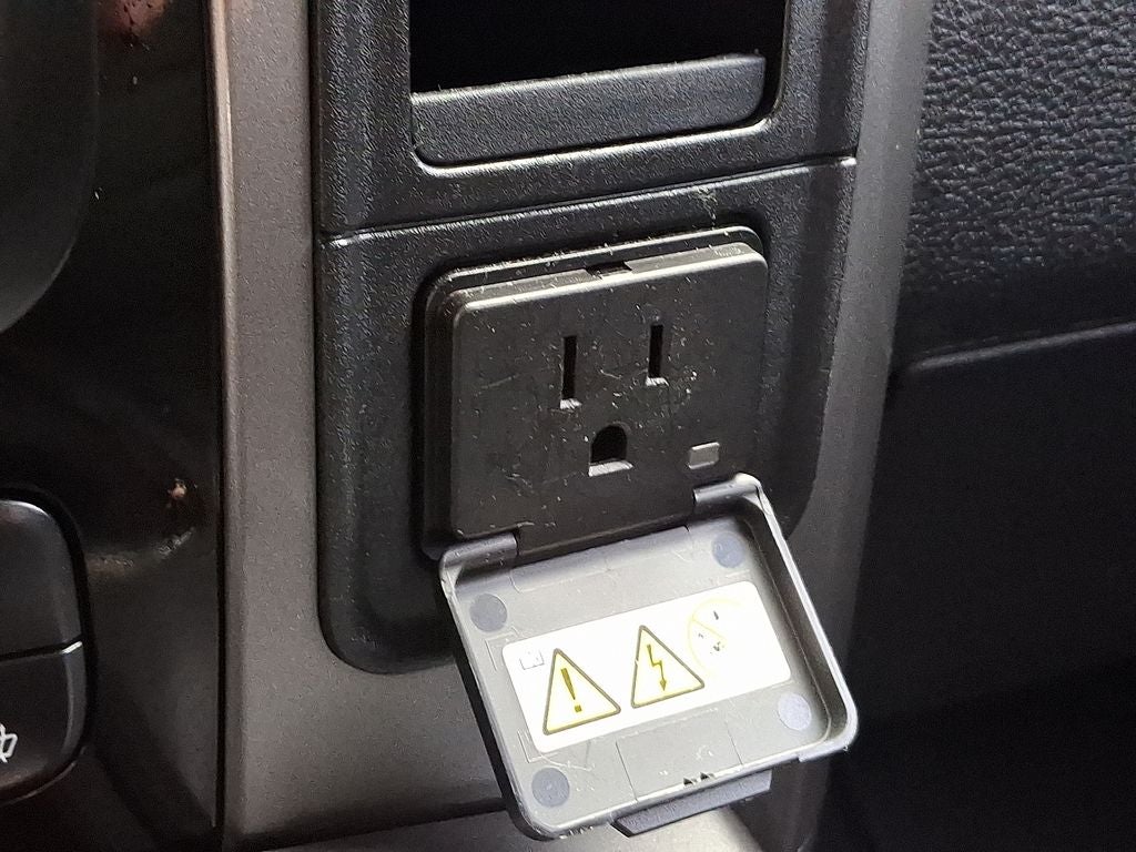 2017 RAM 1500 Sport Crew Cab 4x4 5'7' Box