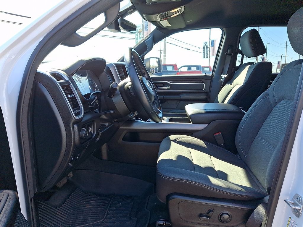 2022 RAM 1500 Big Horn Crew Cab 4x4 6'4' Box