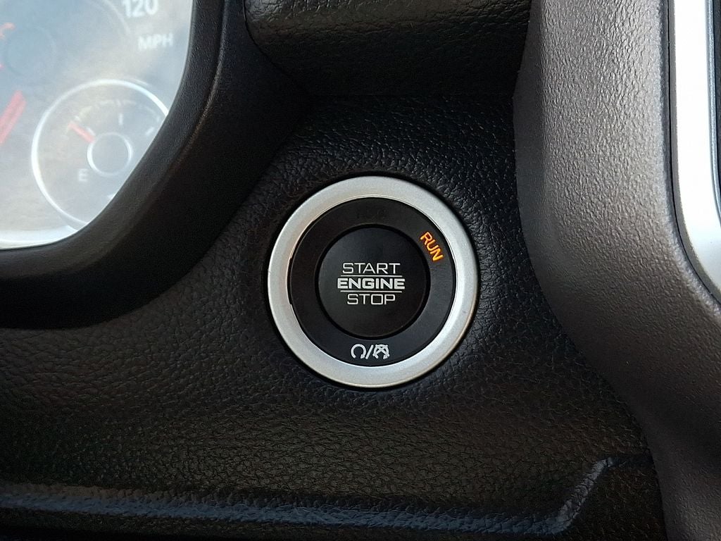 2022 RAM 1500 Big Horn Crew Cab 4x4 6'4' Box