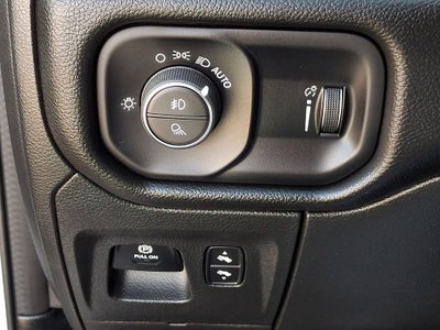 2022 RAM 1500 Big Horn Crew Cab 4x4 6'4' Box