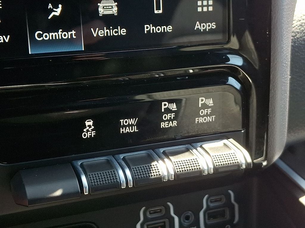 2023 RAM Ram 1500 Big Horn Quad Cab 4x4 6'4' Box