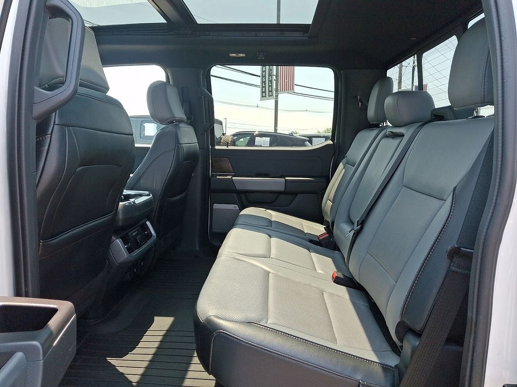 2023 Ford F-150 Lightning LARIAT