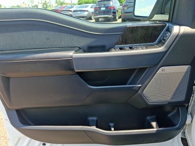 2023 Ford F-150 Lightning LARIAT
