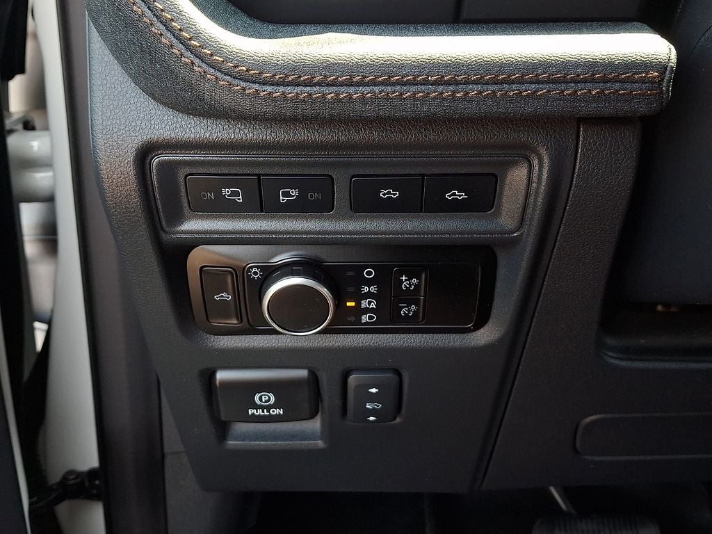 2023 Ford F-150 Lightning LARIAT