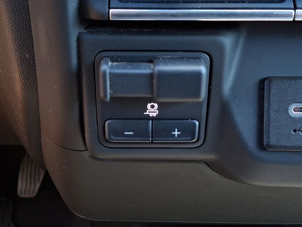2022 Chevrolet Silverado 2500HD 4WD Crew Cab Long Bed Custom