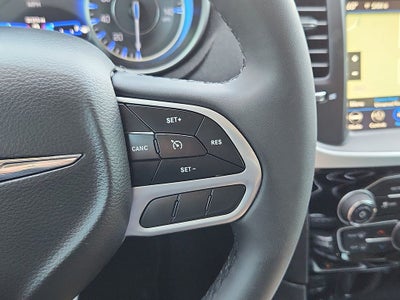 2023 Chrysler 300 Touring L AWD