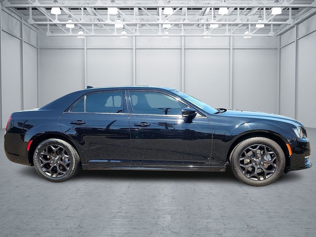 2023 Chrysler 300 Touring L AWD
