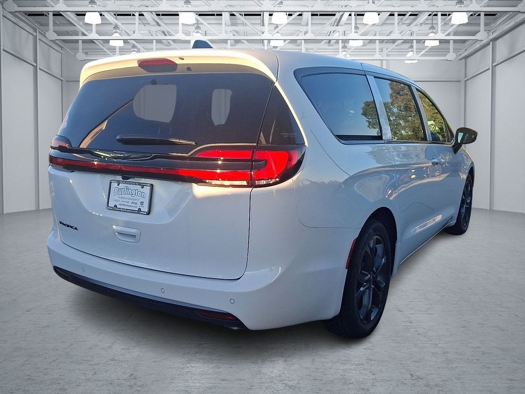 2026 Chrysler Pacifica PACIFICA SELECT