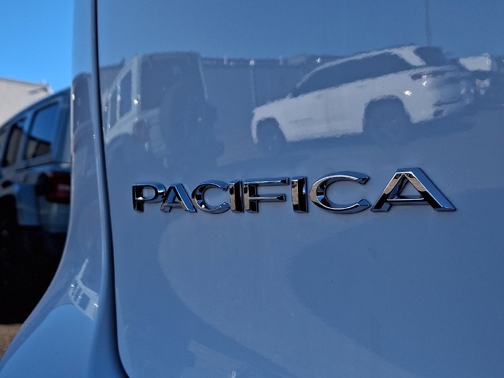 2027 Chrysler Pacifica PACIFICA SELECT