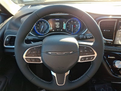 2027 Chrysler Pacifica PACIFICA SELECT
