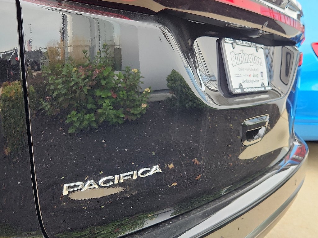 2027 Chrysler Pacifica PACIFICA SELECT