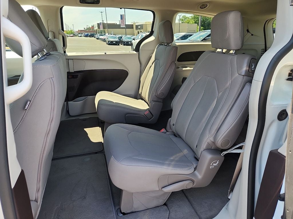 2019 Chrysler Pacifica Touring Plus