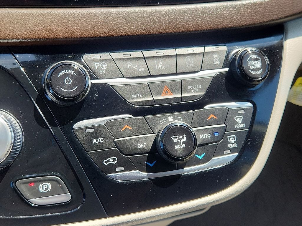 2019 Chrysler Pacifica Touring Plus