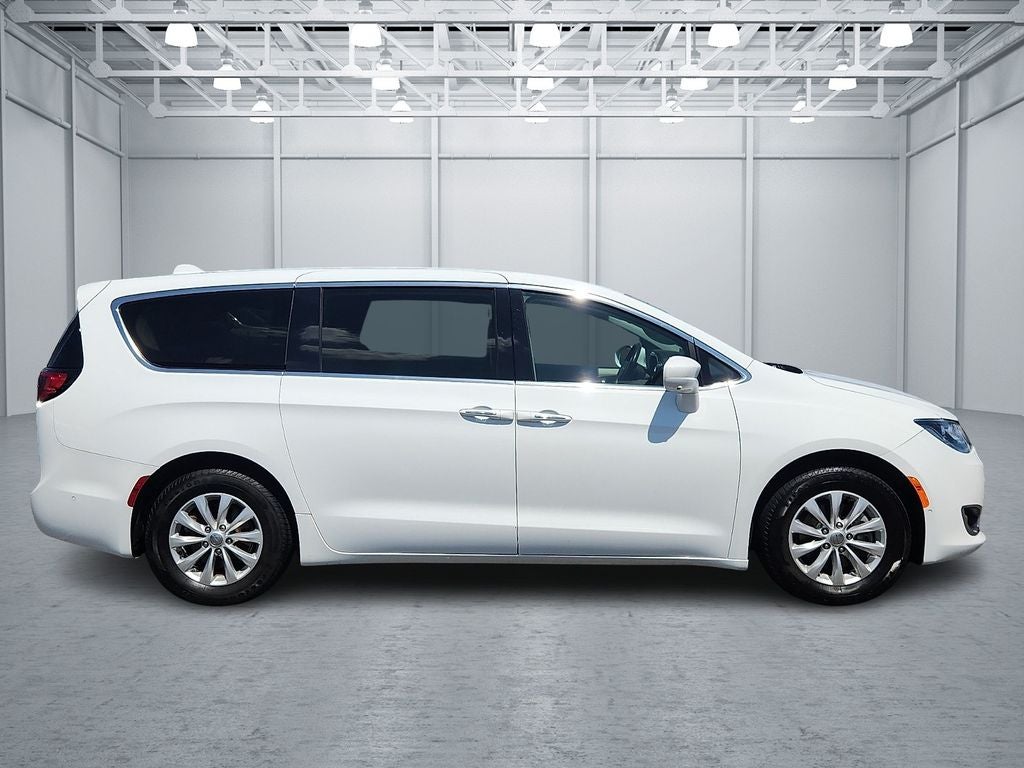 2019 Chrysler Pacifica Touring Plus
