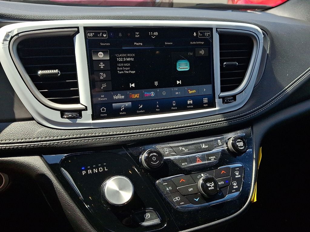 2027 Chrysler Pacifica PACIFICA SELECT AWD