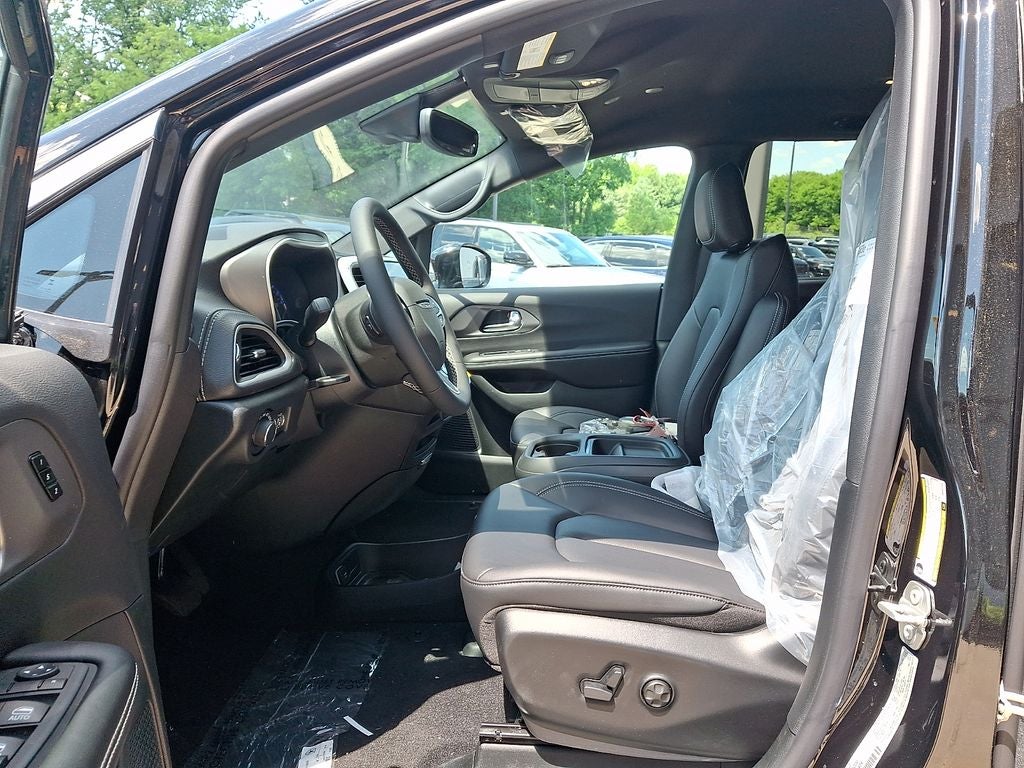 2027 Chrysler Pacifica PACIFICA SELECT AWD