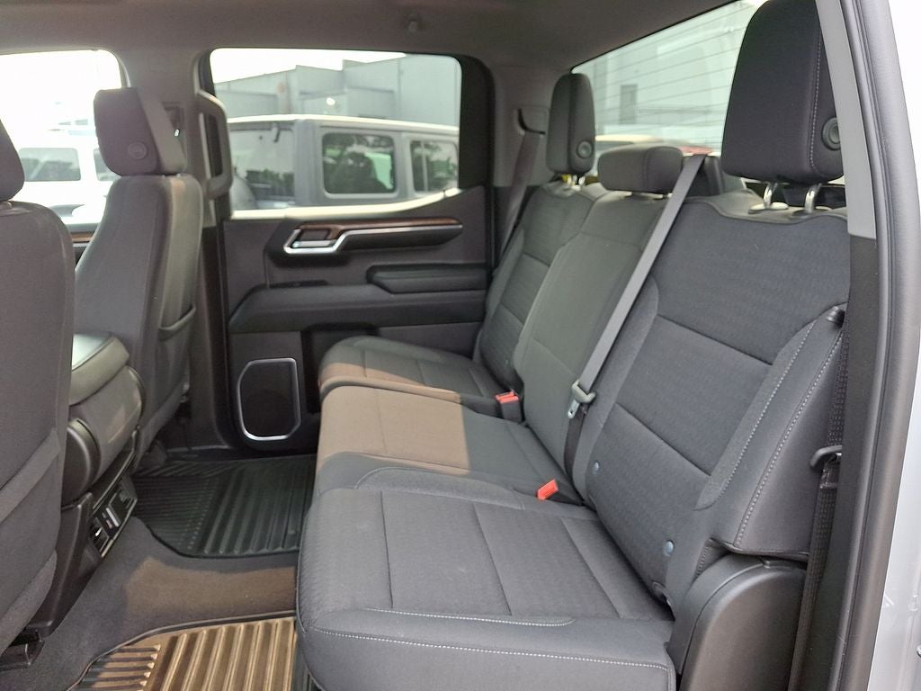 2024 Chevrolet Silverado 1500 4WD Crew Cab Short Bed LT
