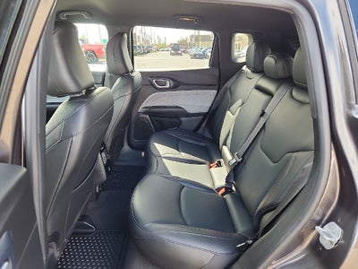 2023 Jeep Compass Latitude Lux FWD