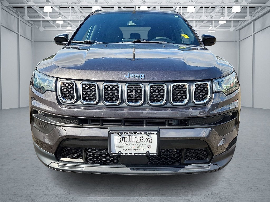 2023 Jeep Compass Latitude Lux FWD