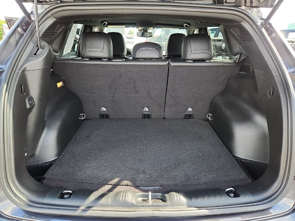 2023 Jeep Compass Latitude Lux FWD