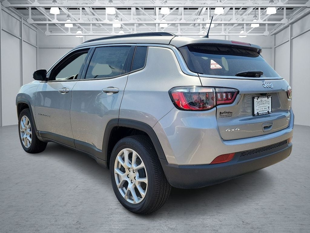 2024 Jeep Compass COMPASS LATITUDE LUX 4X4