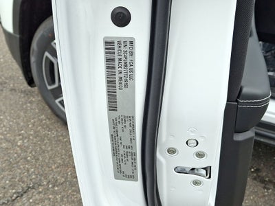 2026 Jeep Cherokee CHEROKEE LAREDO 4X4