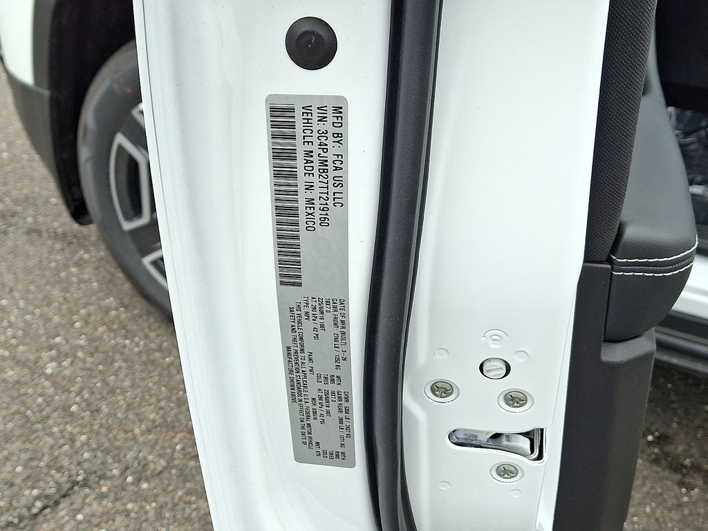 2026 Jeep Cherokee CHEROKEE LAREDO 4X4